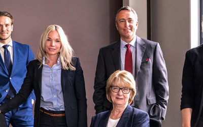 Nu söker vi en advokat och en biträdande jurist